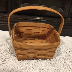 Vintage Handwoven Longaberger Medium Berry Picnic Basket w/Handle USA 7x7x4